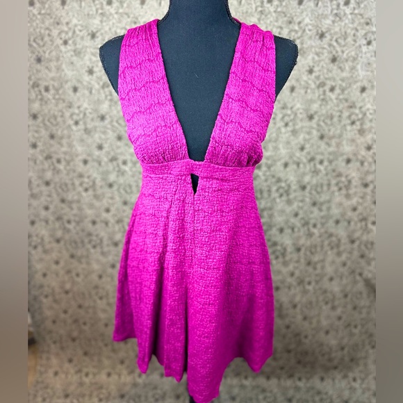 Free People Dresses & Skirts - Free People Textured Cage Back Fit and Flare Dress. Size XS